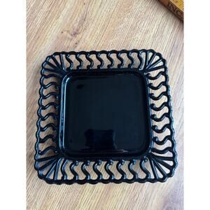 Atterbury Black Amethyst Square Plate 8 1/2” S Lace Border